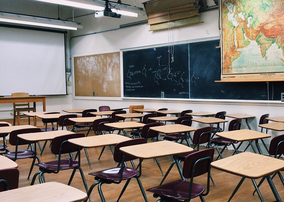 Scuola primaria Alanno centro urbano